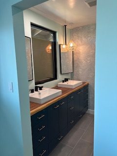 Custom bathroom tile and fixture installation (project 2)